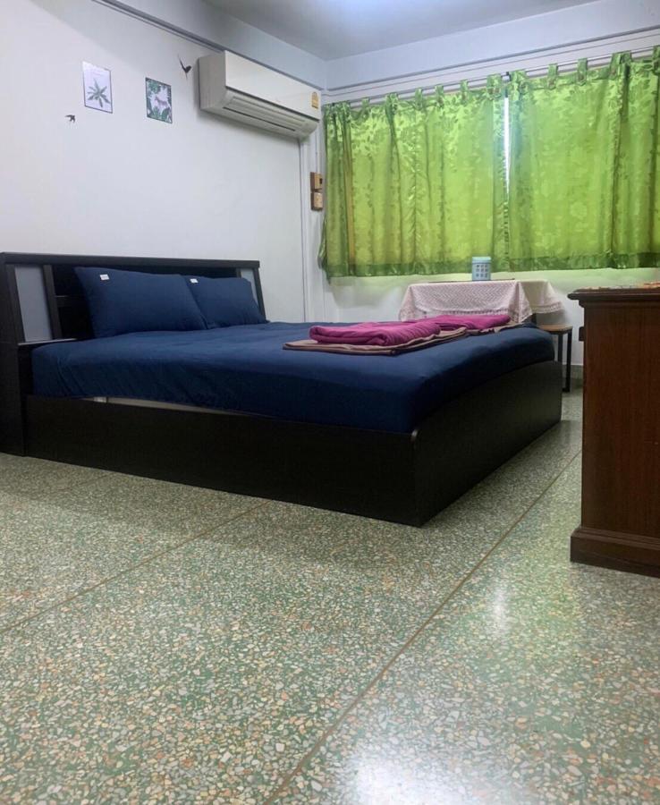 Ying Hostel Bangkok Exterior photo