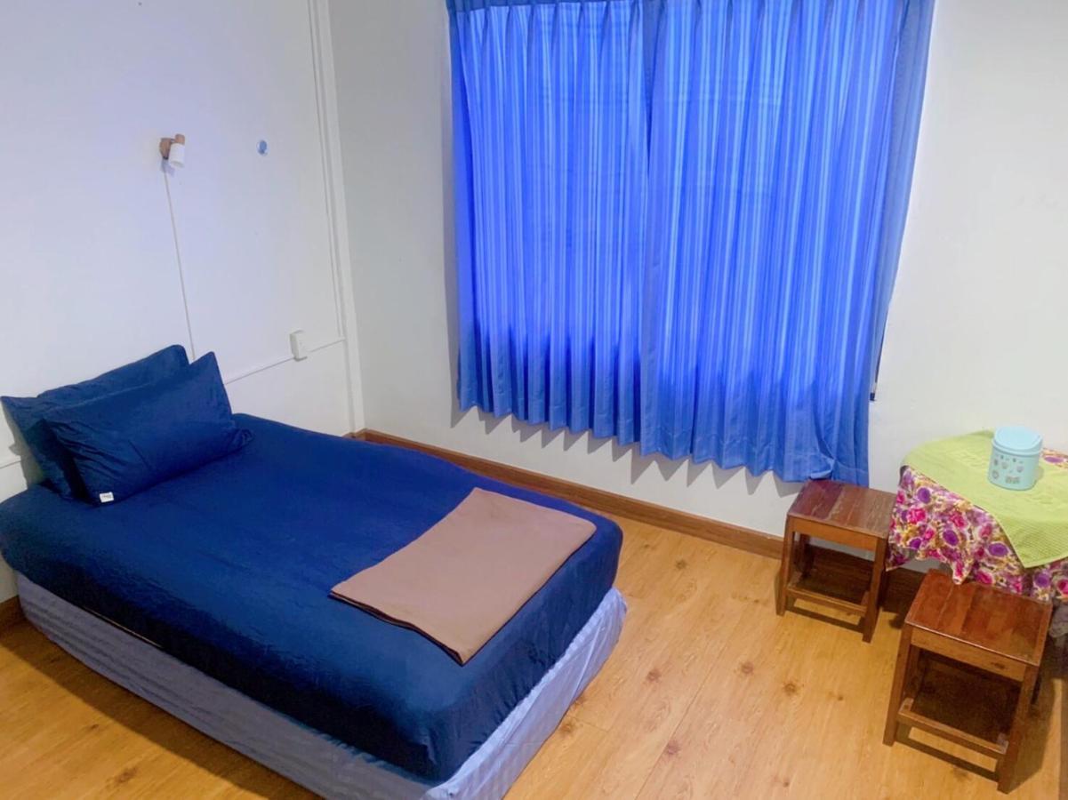 Ying Hostel Bangkok Exterior photo