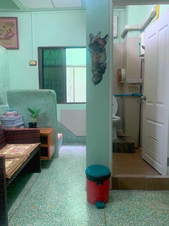 Ying Hostel Bangkok Exterior photo