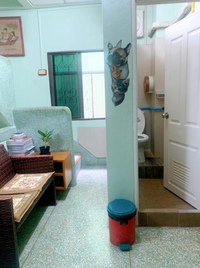 Ying Hostel Bangkok Exterior photo