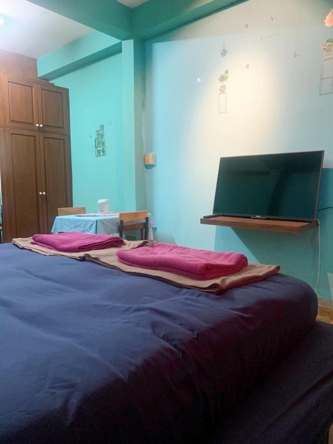 Ying Hostel Bangkok Exterior photo