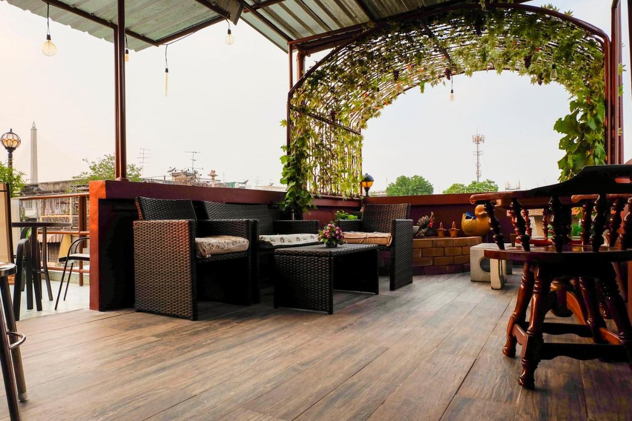 Ying Hostel Bangkok Exterior photo